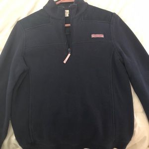 Vineyard vines pull over